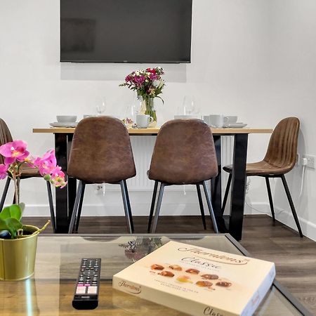 Homely North London Apartments Hendon The Hyde ภายนอก รูปภาพ