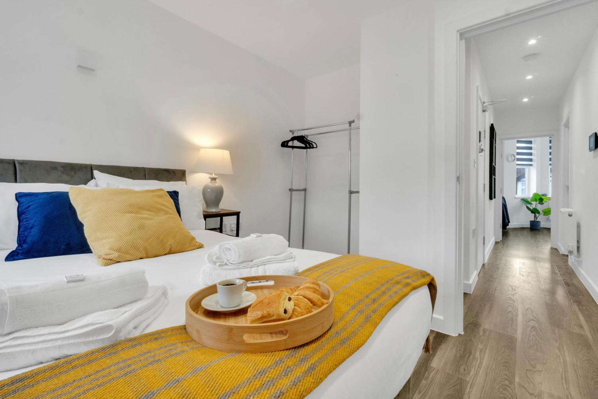 Homely North London Apartments Hendon The Hyde ภายนอก รูปภาพ