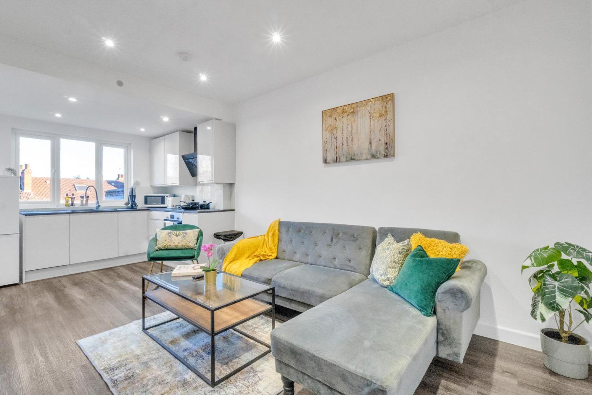 Homely North London Apartments Hendon The Hyde ภายนอก รูปภาพ