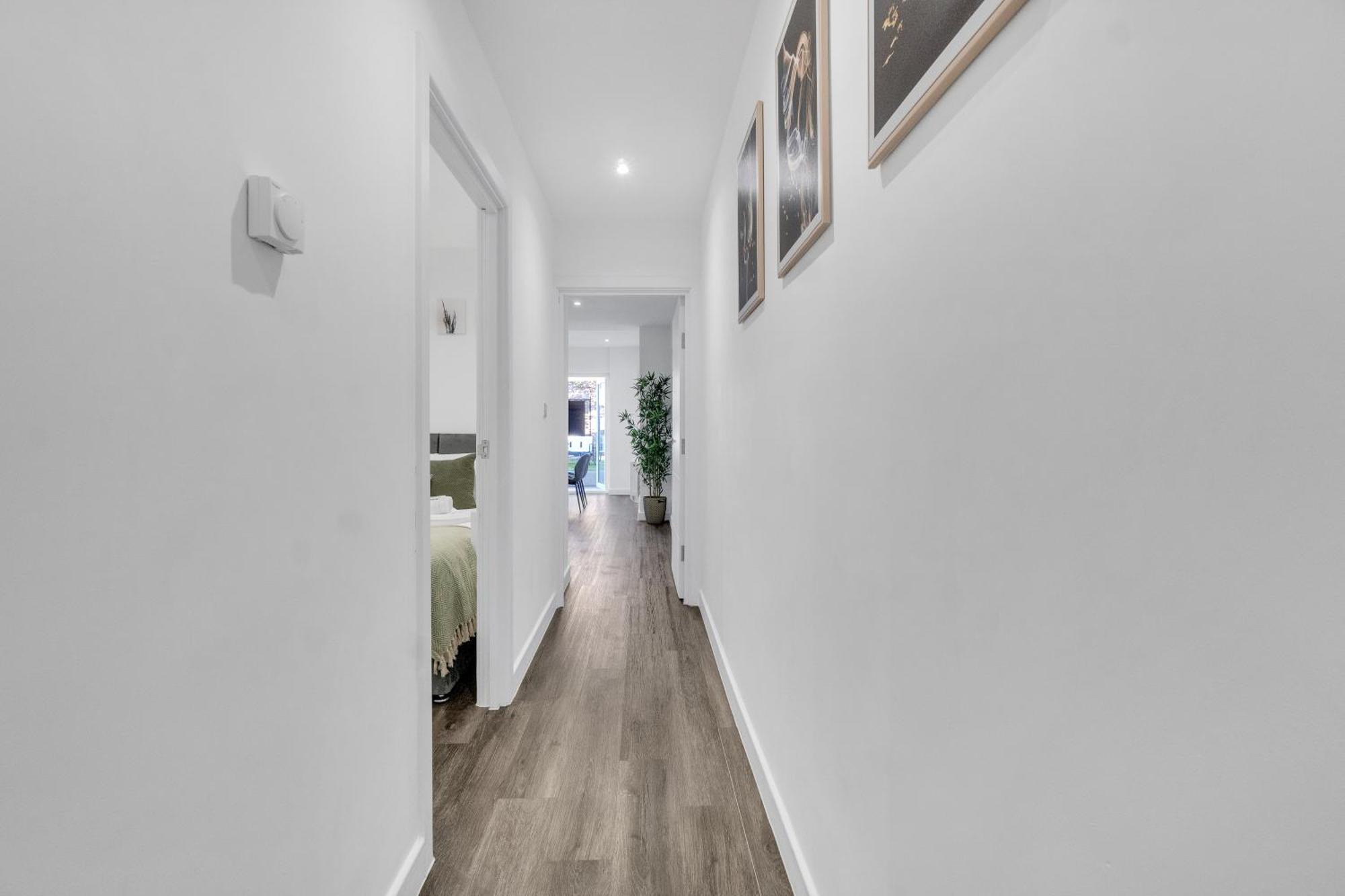 Homely North London Apartments Hendon The Hyde ภายนอก รูปภาพ