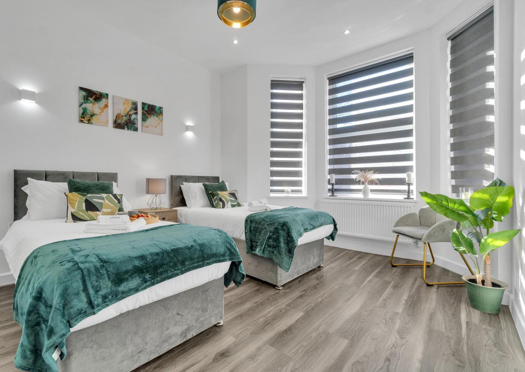 Homely North London Apartments Hendon The Hyde ภายนอก รูปภาพ