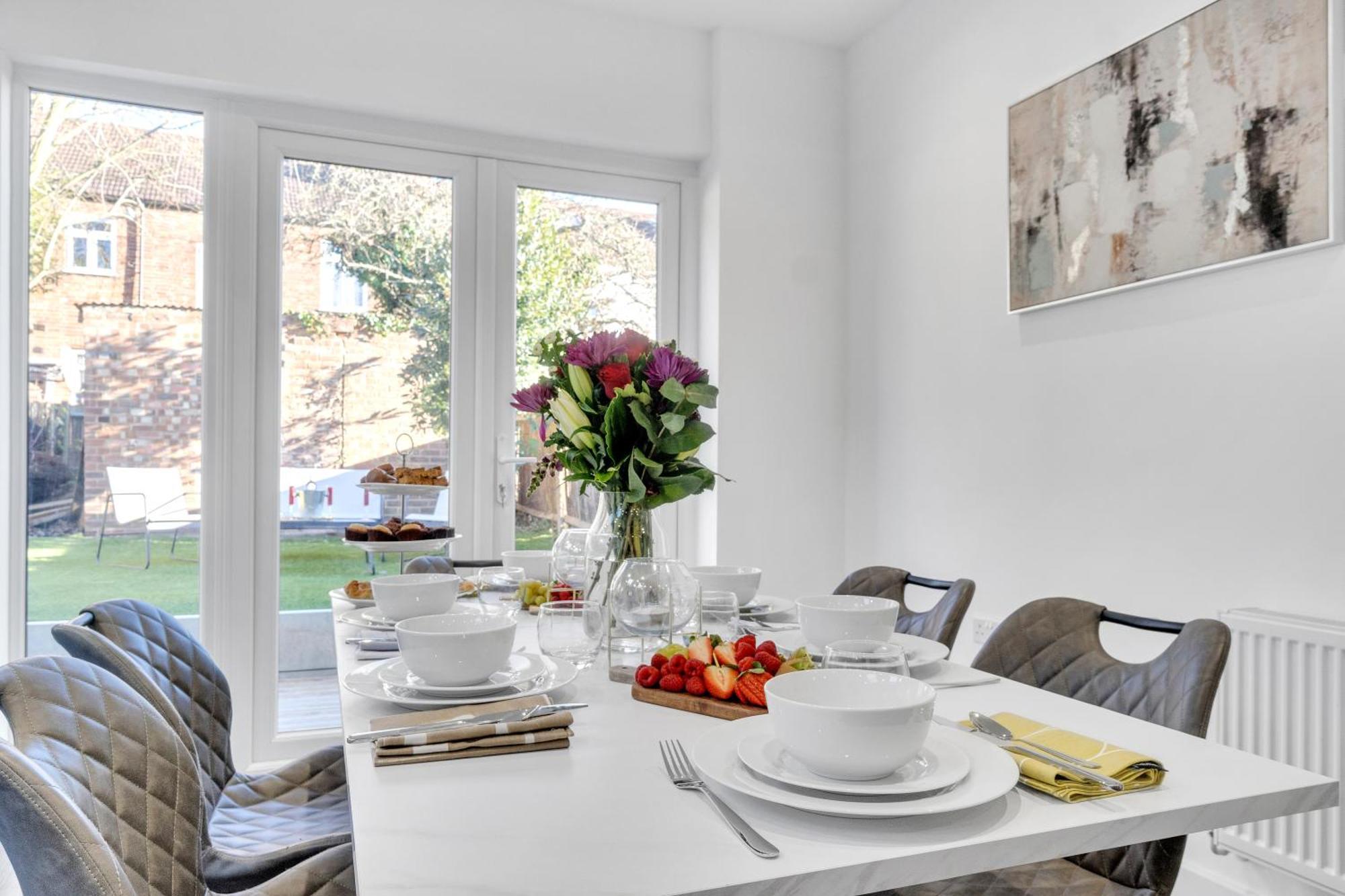 Homely North London Apartments Hendon The Hyde ภายนอก รูปภาพ